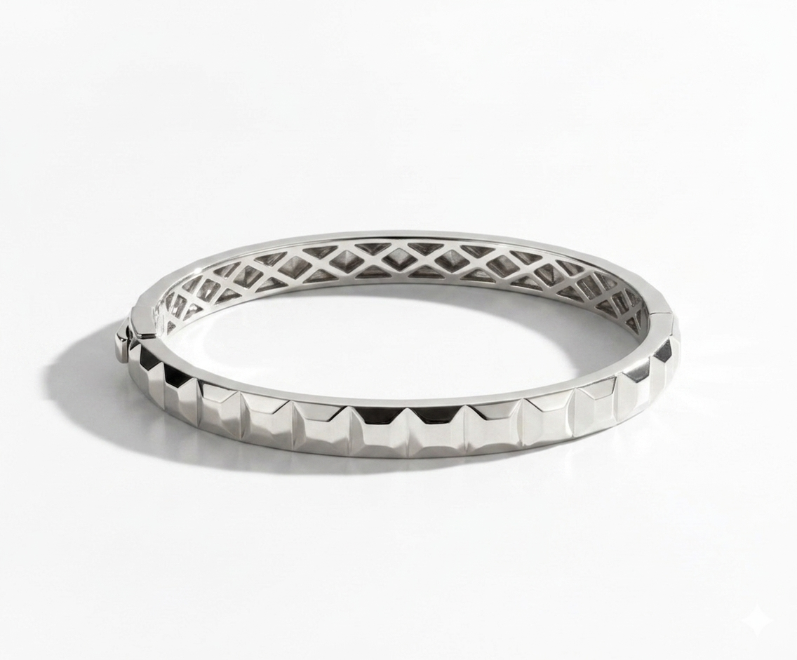 Brazalete Pirámide · Oro Blanco 18k